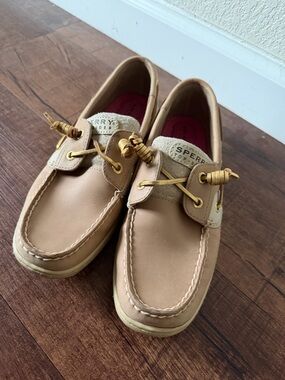 Sperry Women's Beige Leather Boat Shoes with Gold Eyelets